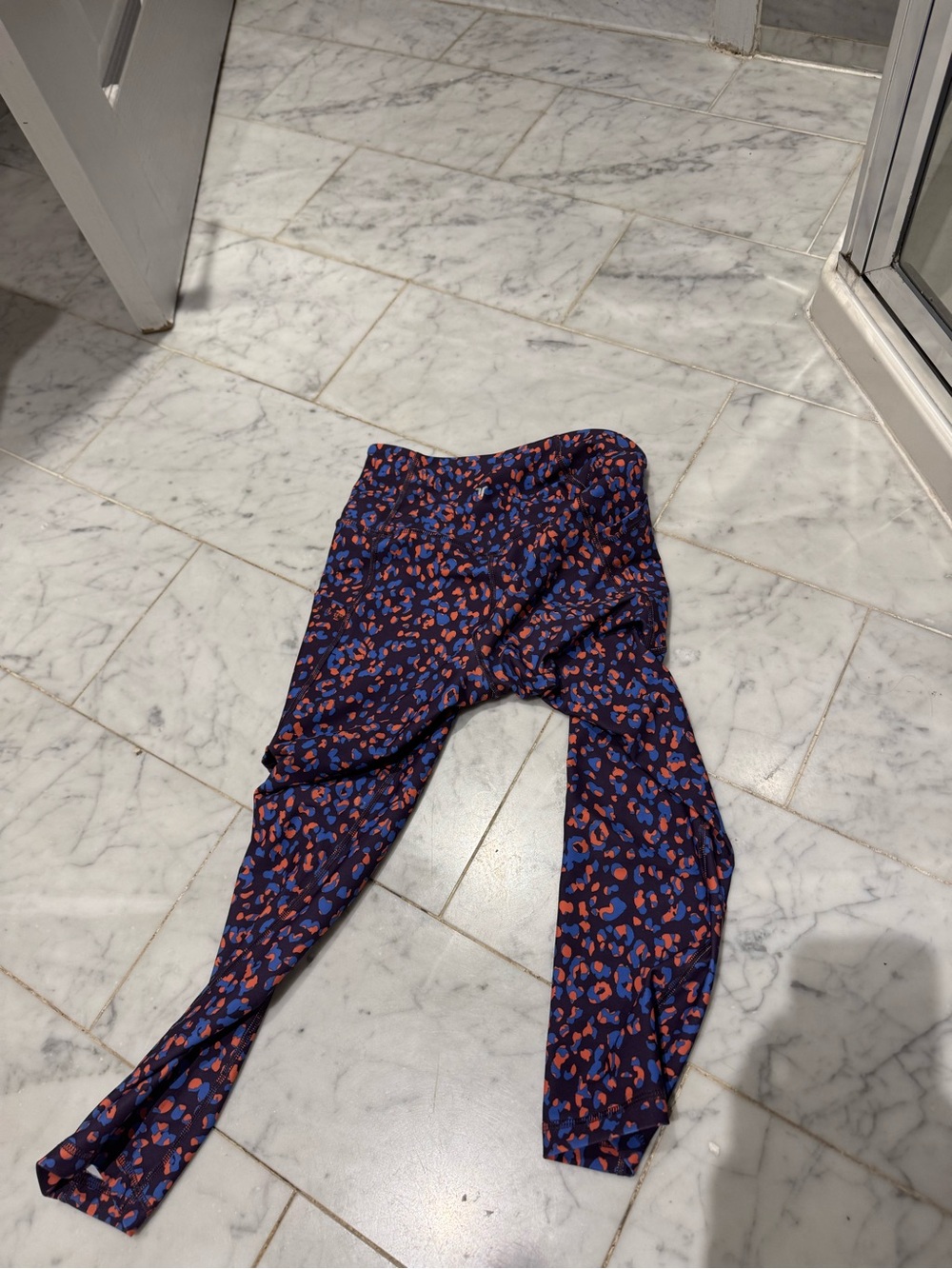 Old Navy Dark Blue Leggings with Coral and Light Blue Spot Print